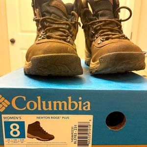 Columbia hiking boots